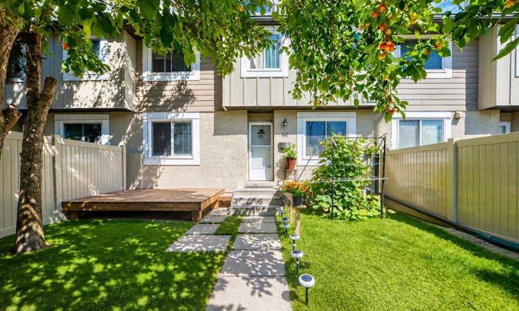 44-4936 Dalton Drive NW