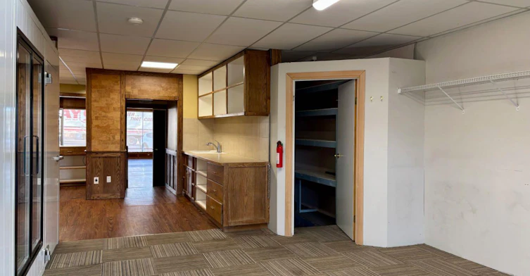121 Center Street W, Vulcan, AB, T0L 2B0 - 4