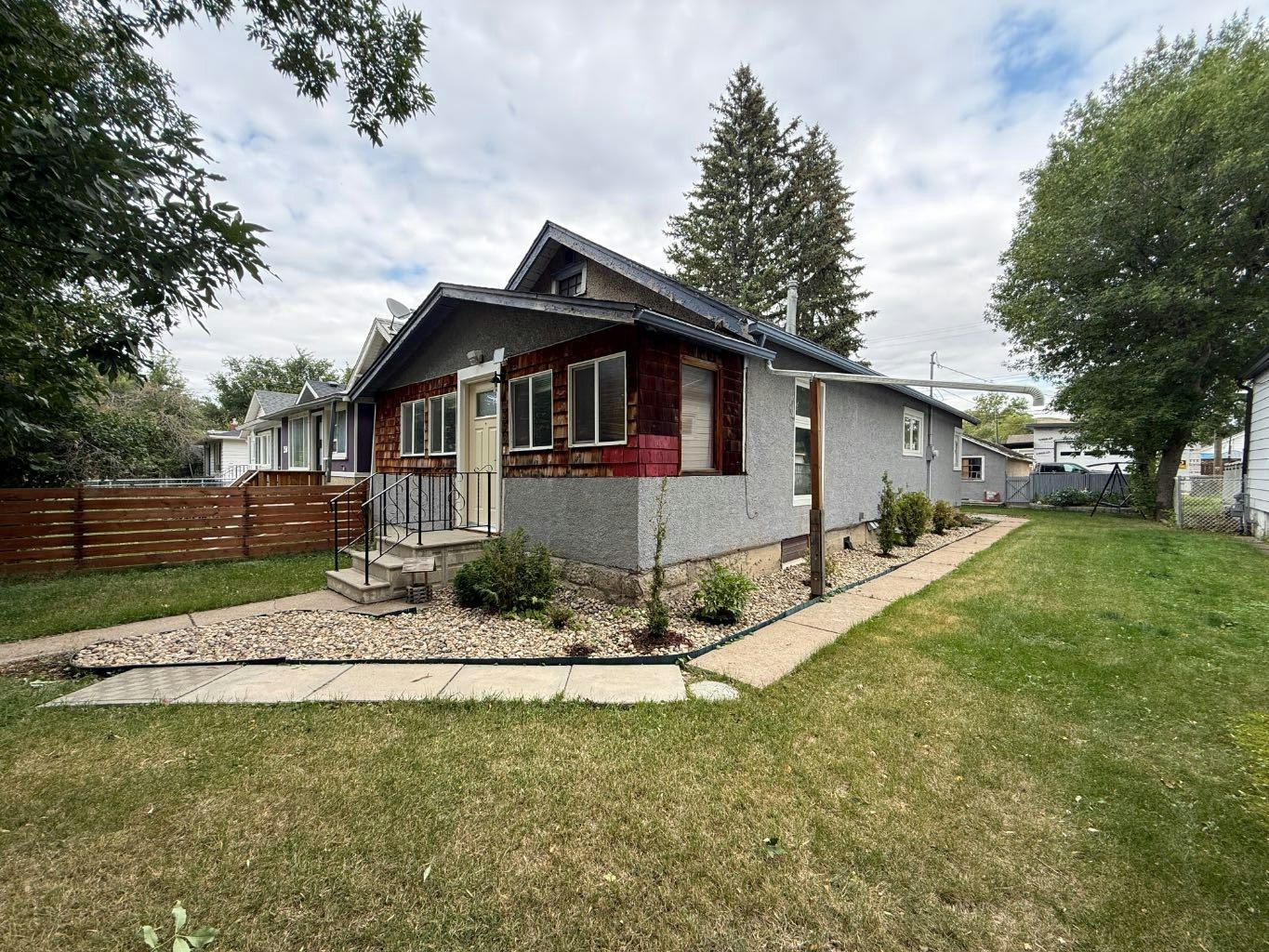 358 2 Street E, Drumheller, AB, T0J 0Y4