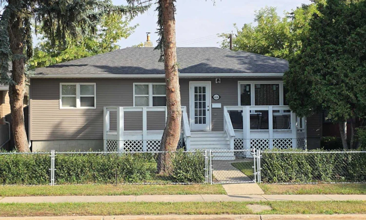 4624 49 Street