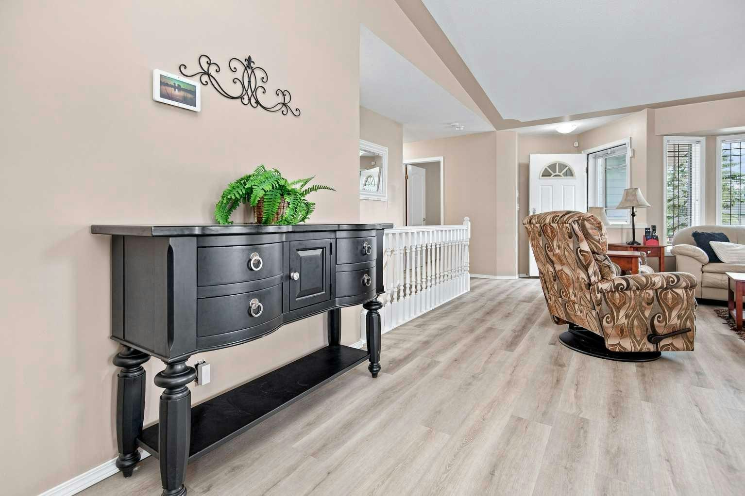 162 Doran Crescent, Red Deer, AB, T4R 2M6 - 12