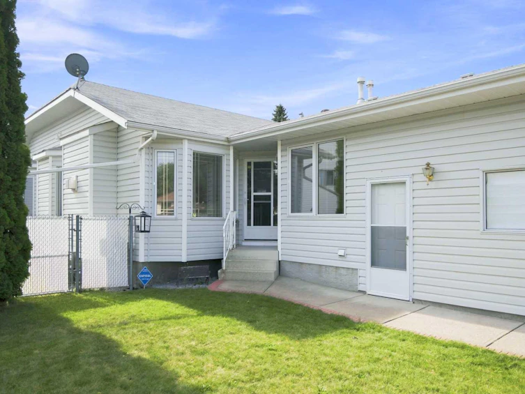 162 Doran Crescent, Red Deer, AB, T4R 2M6 - 3