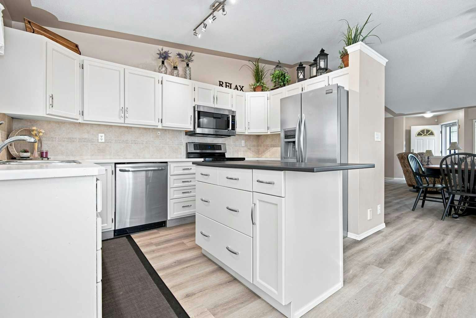 162 Doran Crescent, Red Deer, AB, T4R 2M6 - 15