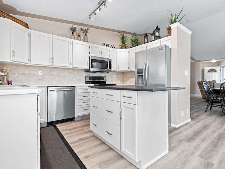 162 Doran Crescent, Red Deer, AB, T4R 2M6 - 15