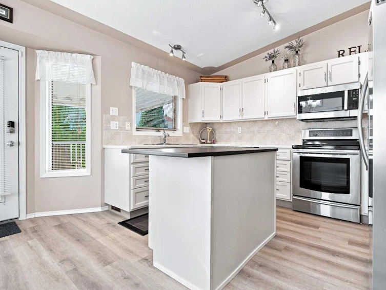 162 Doran Crescent, Red Deer, AB, T4R 2M6 - 14