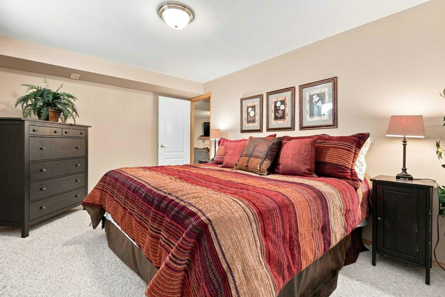 162 Doran Crescent, Red Deer, AB, T4R 2M6 - 31