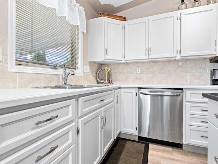 162 Doran Crescent, Red Deer, AB, T4R 2M6 - 16