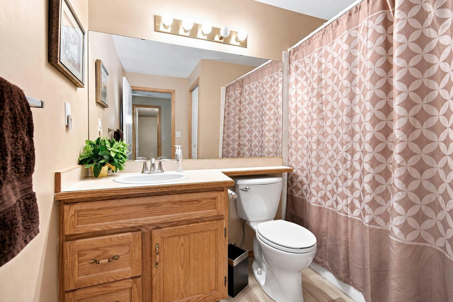 162 Doran Crescent, Red Deer, AB, T4R 2M6 - 32
