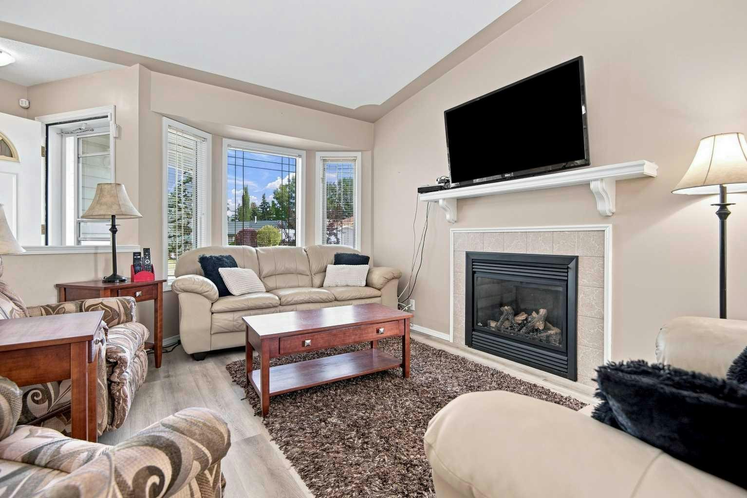 162 Doran Crescent, Red Deer, AB, T4R 2M6 - 9