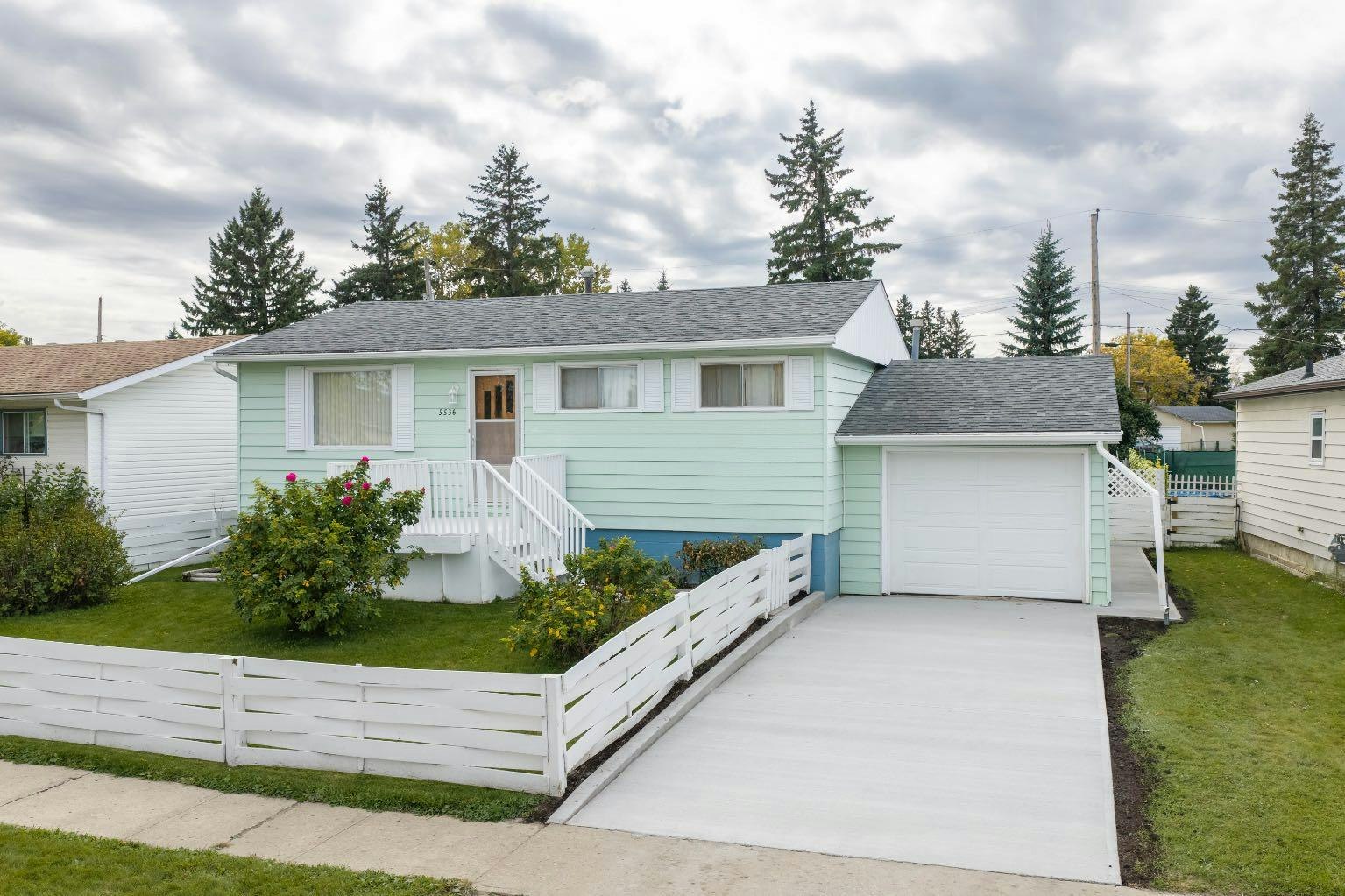 5536 Wagoner Crescent, Whitecourt, AB, T7S 1A8