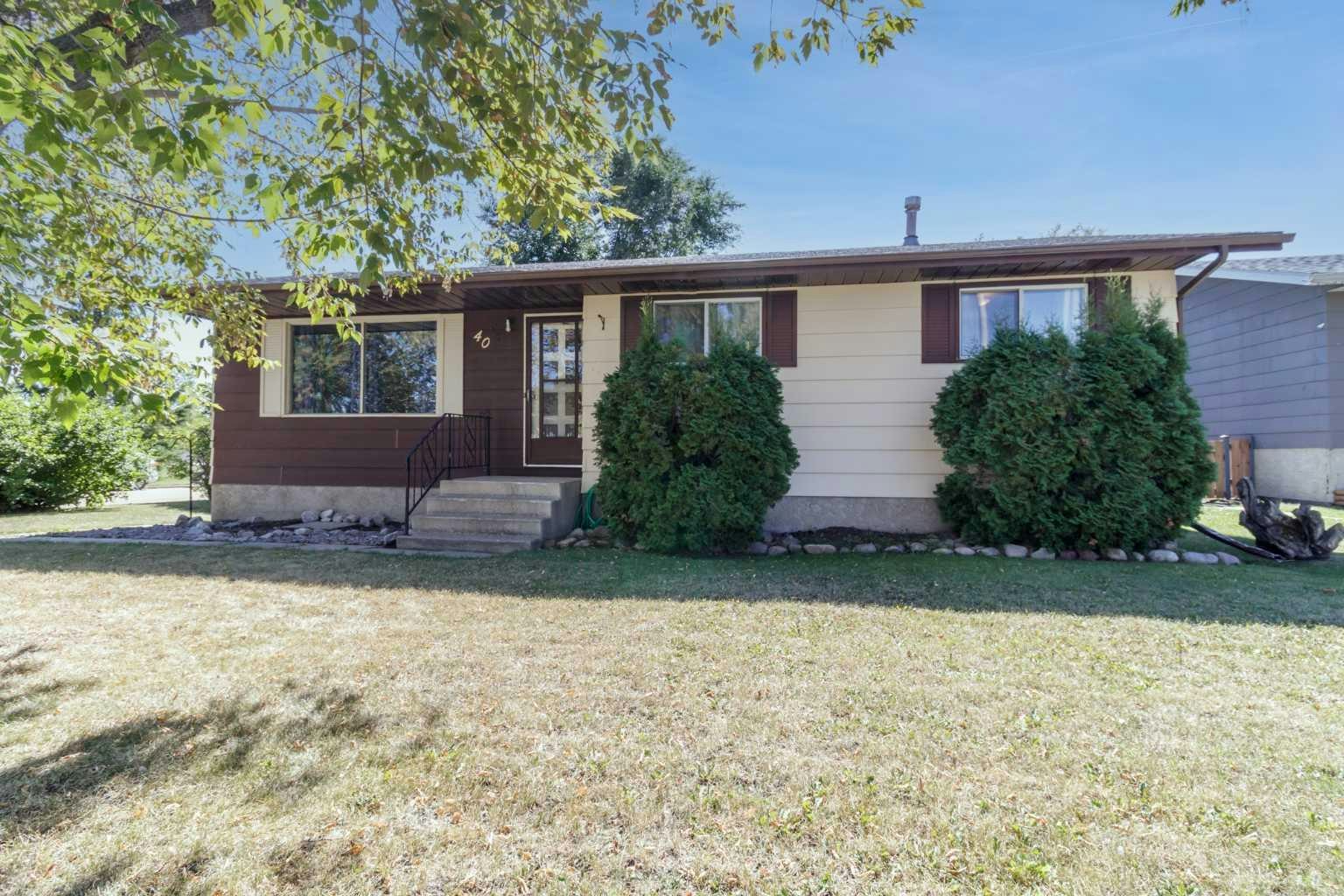 40 Laura Close, Penhold, AB, T4G 0G5