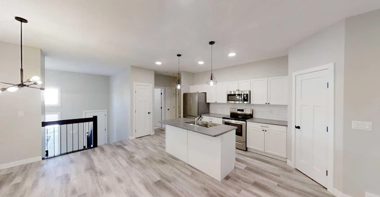 10410 128 Avenue, Grande Prairie, AB, T8V 6J5 - 5