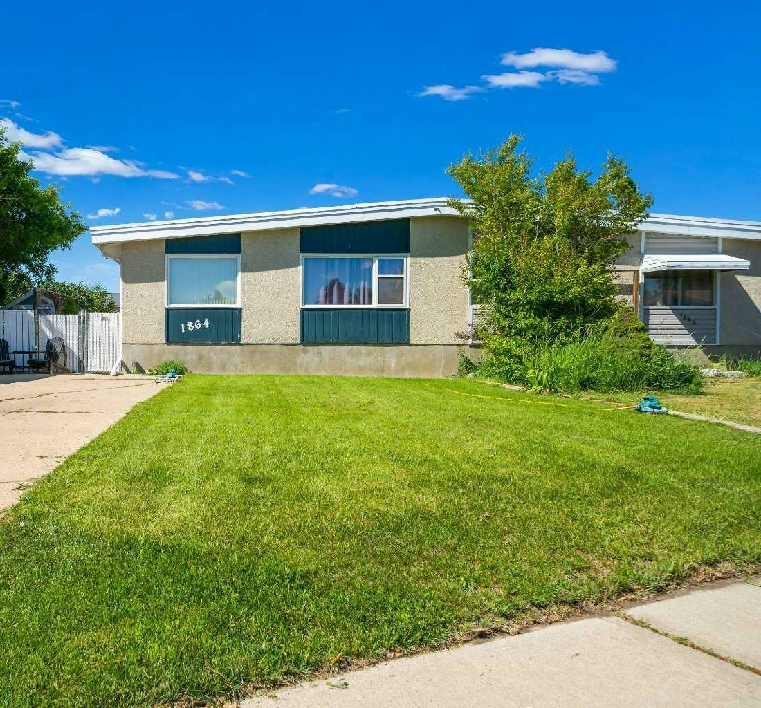 1864 16 Street SE, Medicine Hat, AB, T1A 7J7