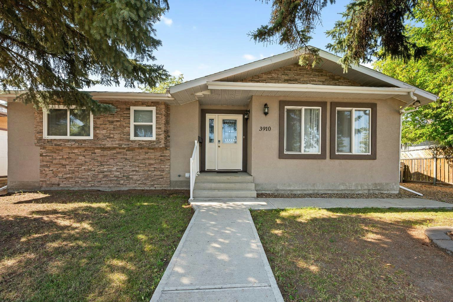 3910 57 Avenue, Lloydminster City West, AB, T9V 2B5