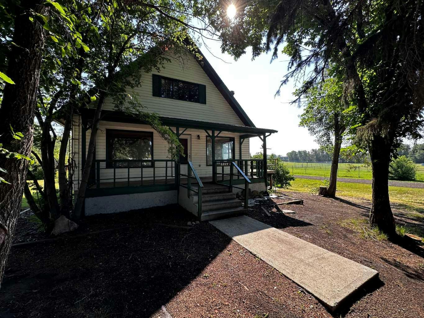 4809 51 Street, Lacombe, AB, T0B 3C0