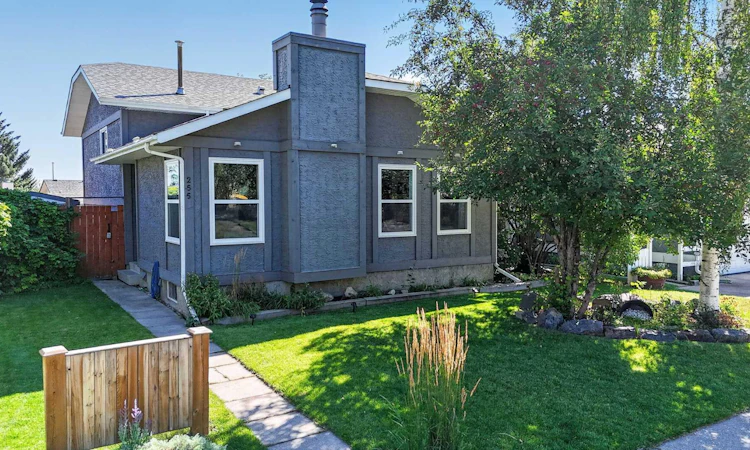 255 Shawcliffe Circle SW