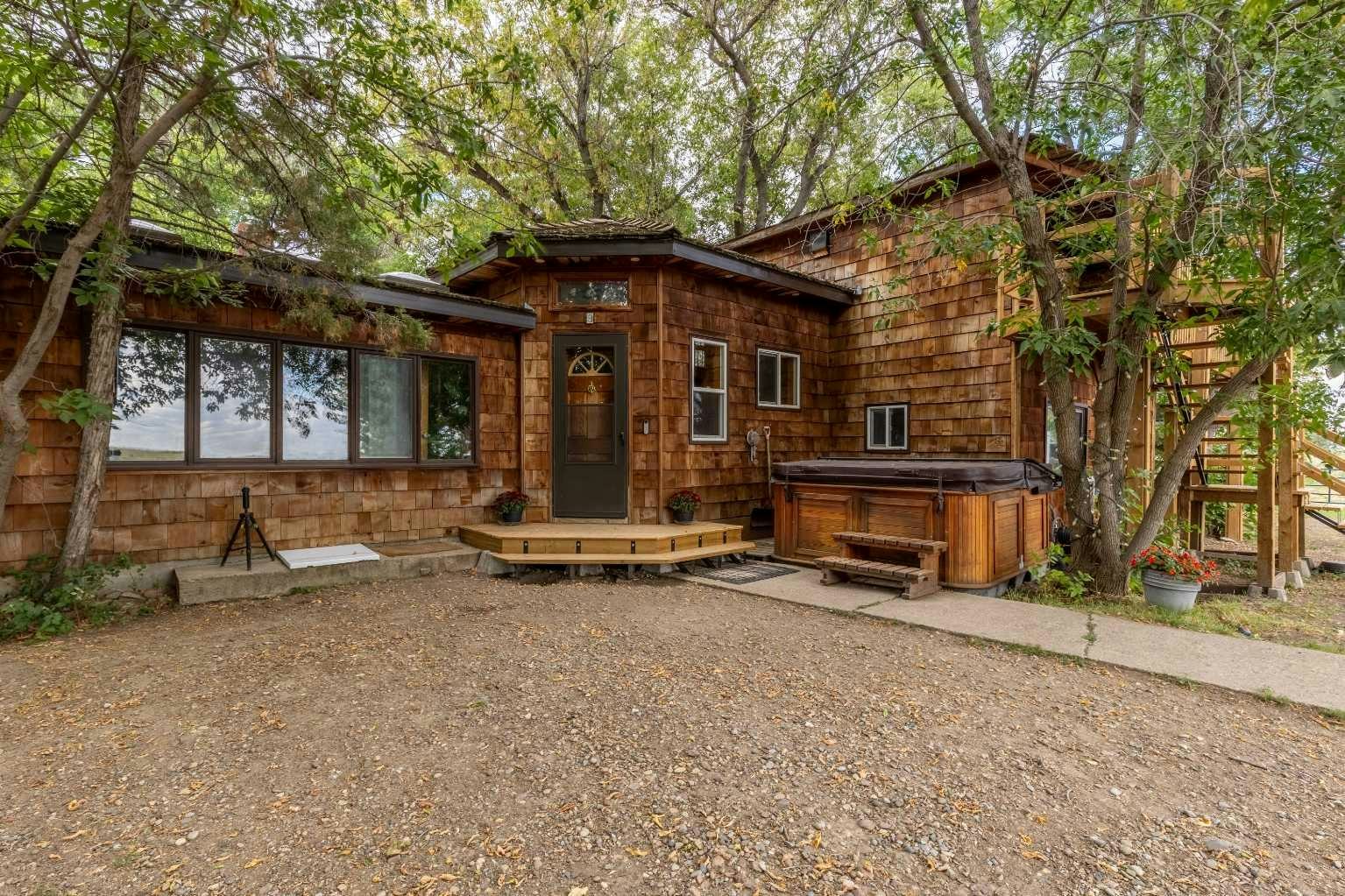 6 92075 Hwy 25 - 2
