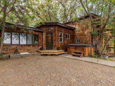 6 92075 Hwy 25 - 2
