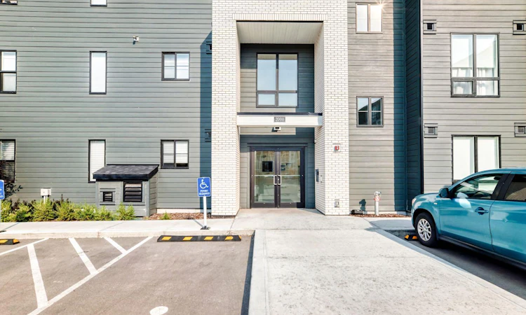2112-740 Legacy Village Road SE