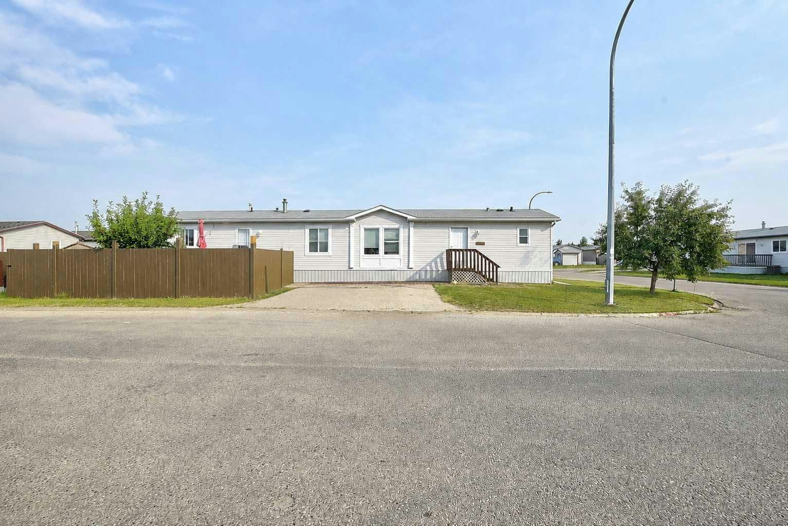 8902 89 Street, Grande Prairie, AB, T8X 0G1