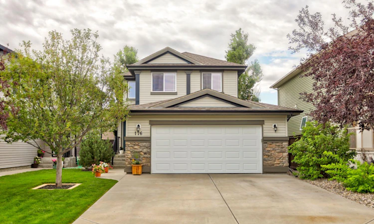 176 Coalbanks Boulevard W