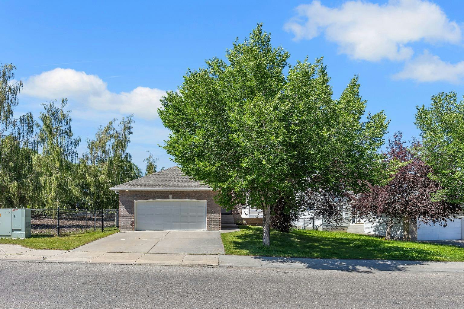 694 Panorama Hills Drive NW, Calgary, AB, T3E 8G8
