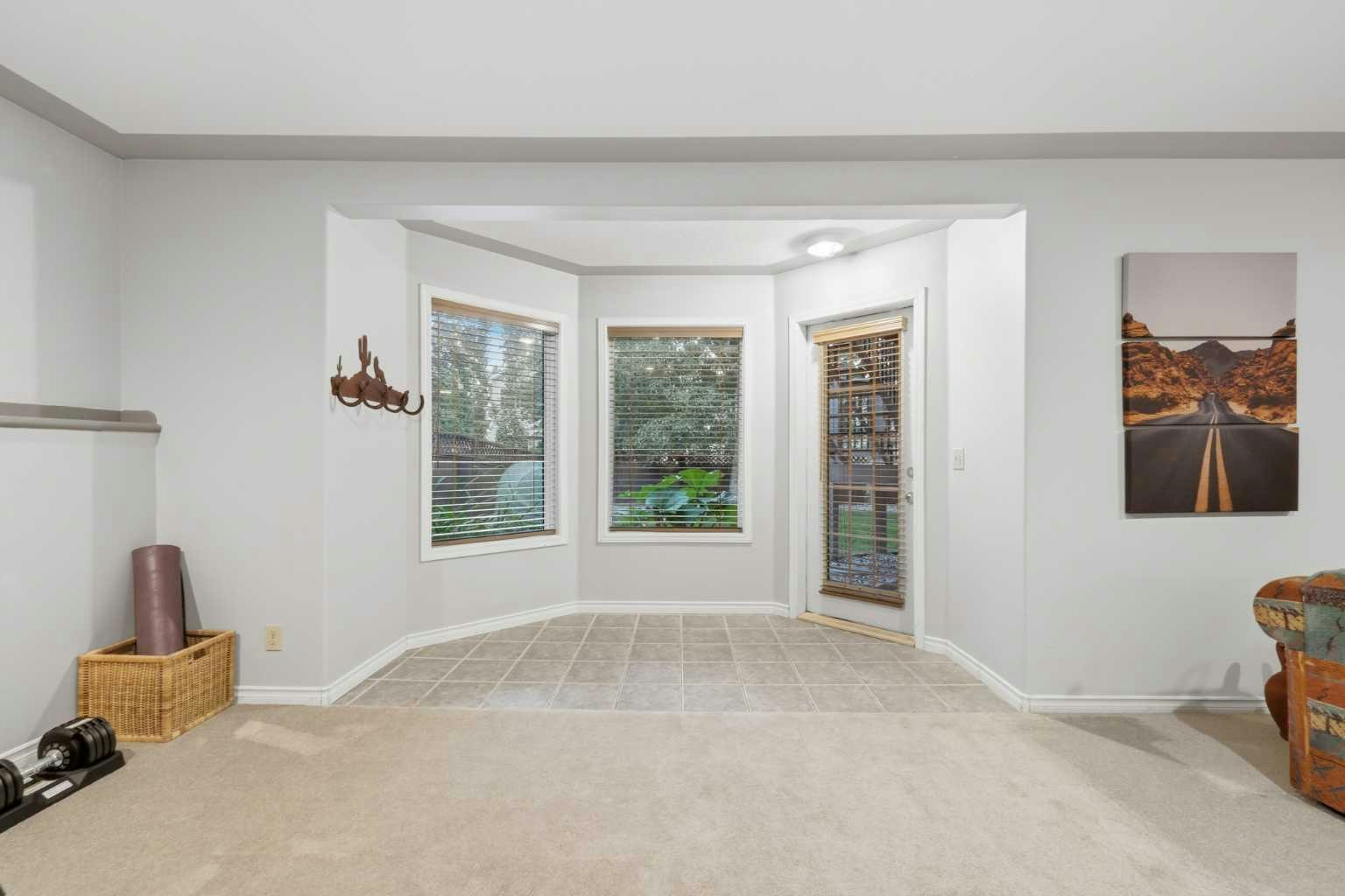 76 Valley Meadow Close NW, Calgary, AB, T3B 5M1 - 32