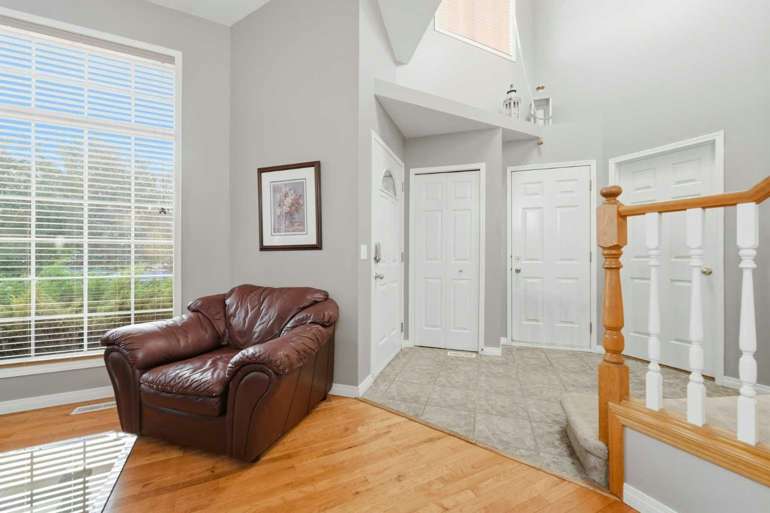 76 Valley Meadow Close NW - 2