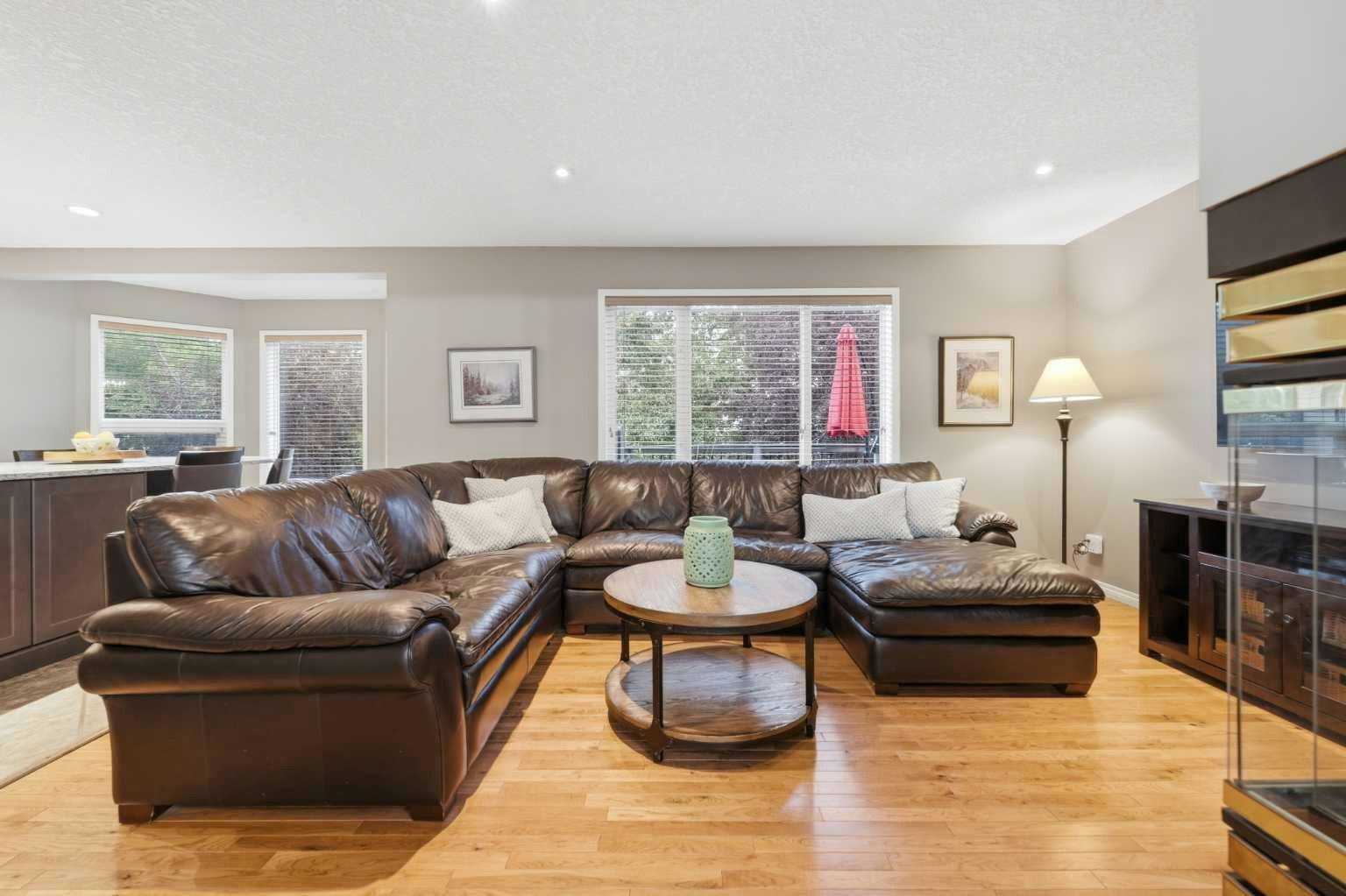 76 Valley Meadow Close NW, Calgary, AB, T3B 5M1 - 17