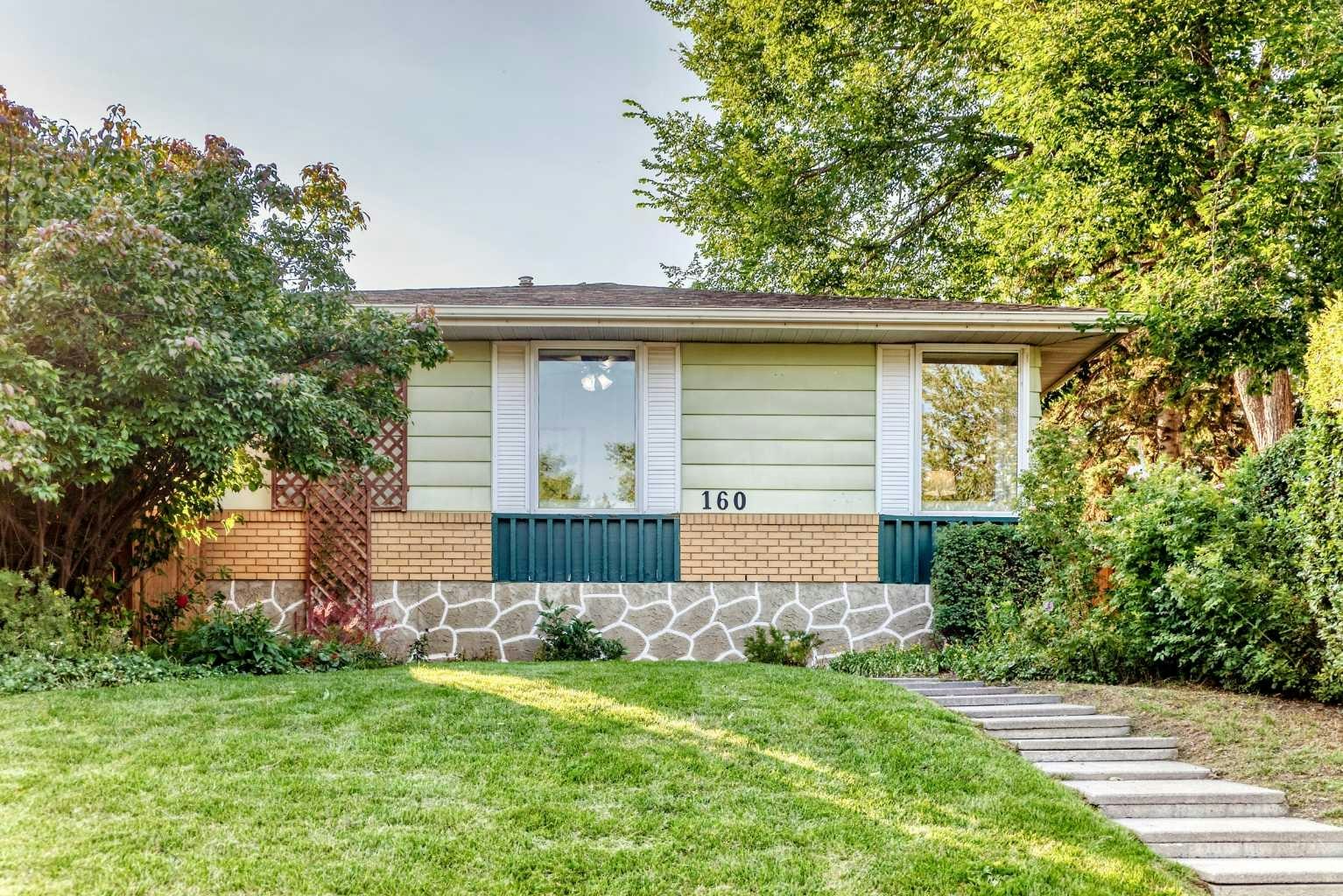 160 Dover Ridge Bay SE, Calgary, AB, T2B 2B5
