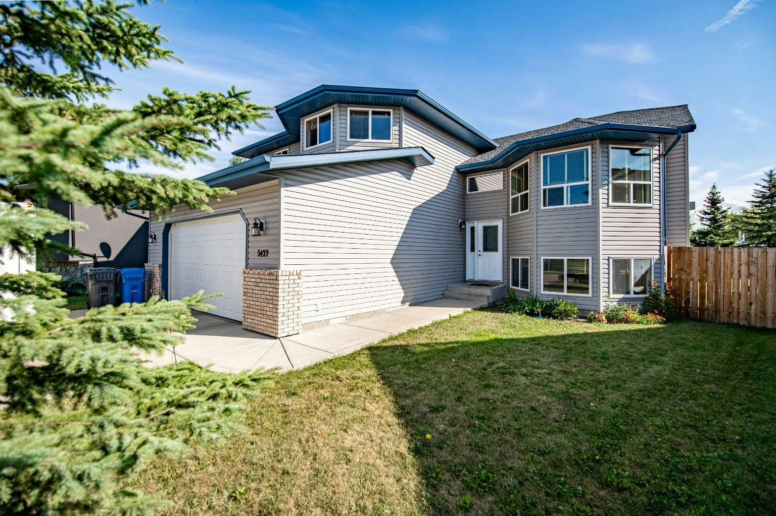 5427 52a Street, Eckville, AB, T0M 0M0