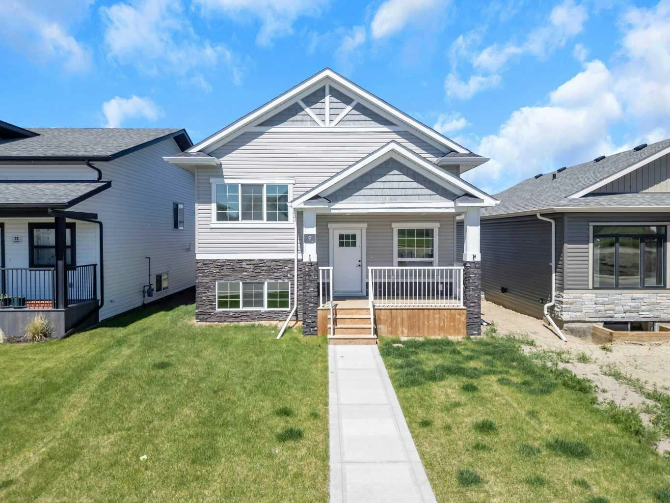 9 Ian Way, Red Deer County, AB, T4S 0W5