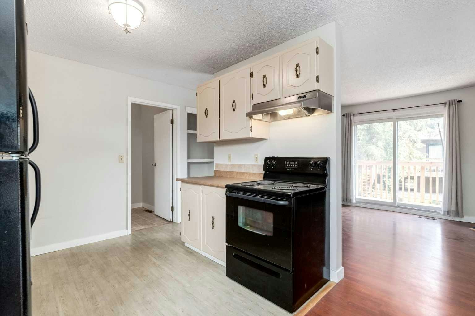 6-4527 73 Street NW, Calgary, AB, T3B 2M3