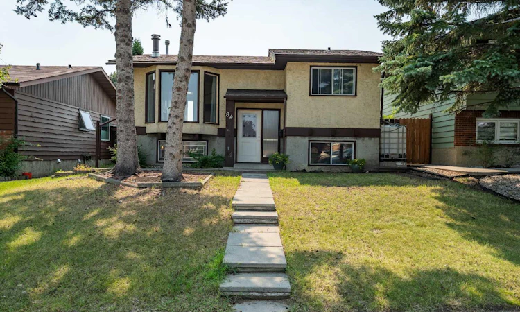 84 Templehill Drive NE