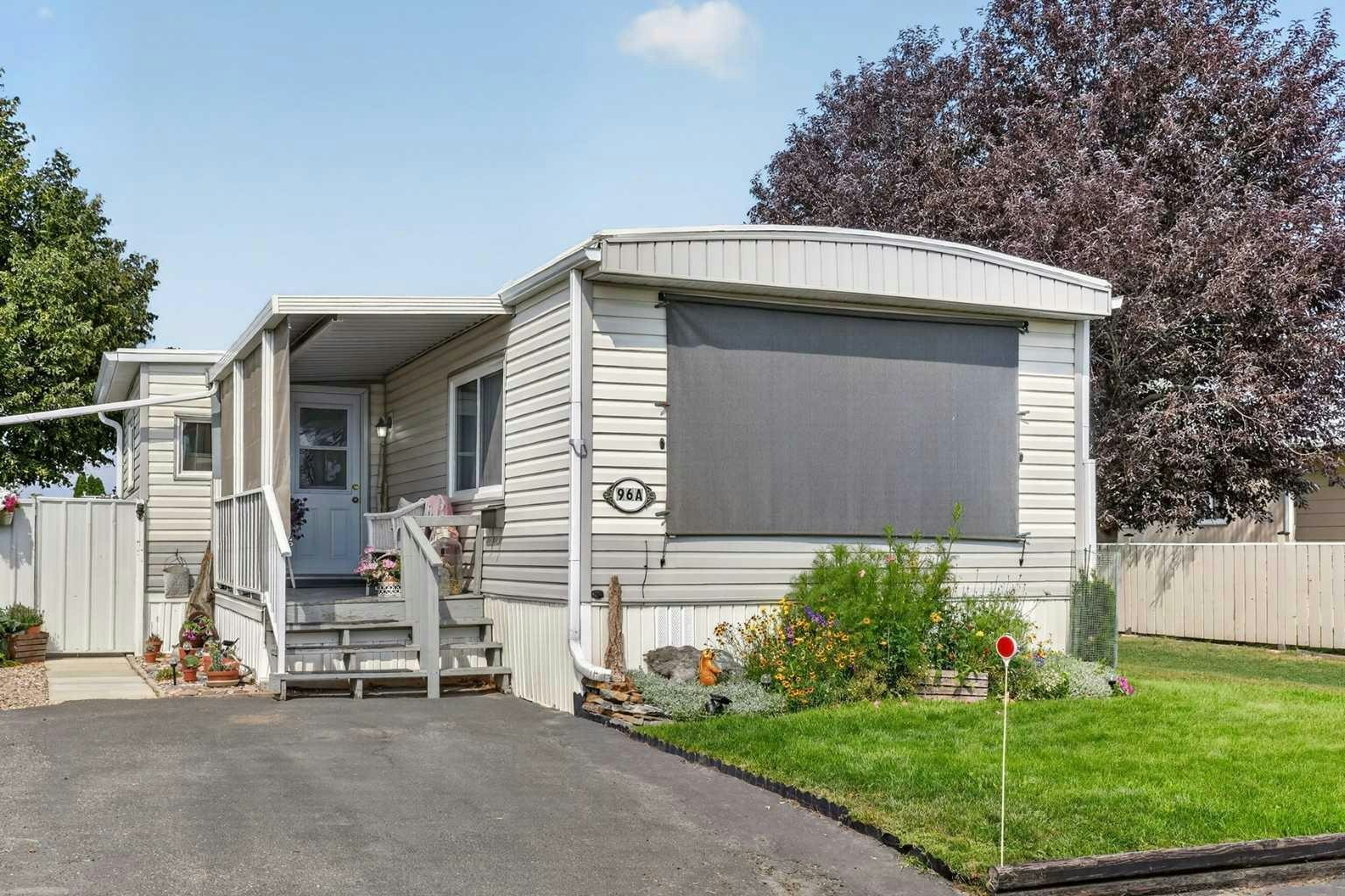 96A-2300 13 Street N, Lethbridge, AB, T1H 4E8