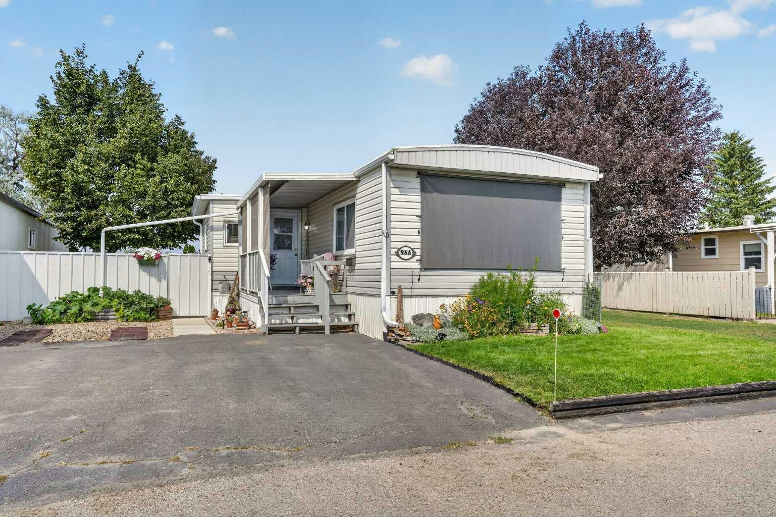 96A-2300 13 Street N, Lethbridge, AB, T1H 4E8
