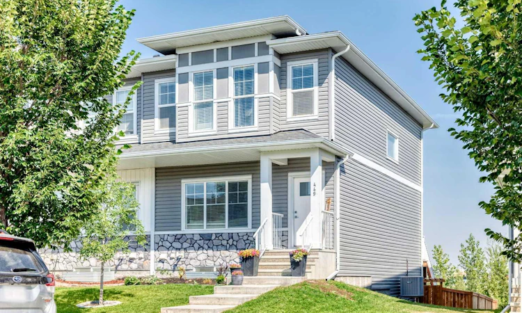 449 West Lakeview Drive