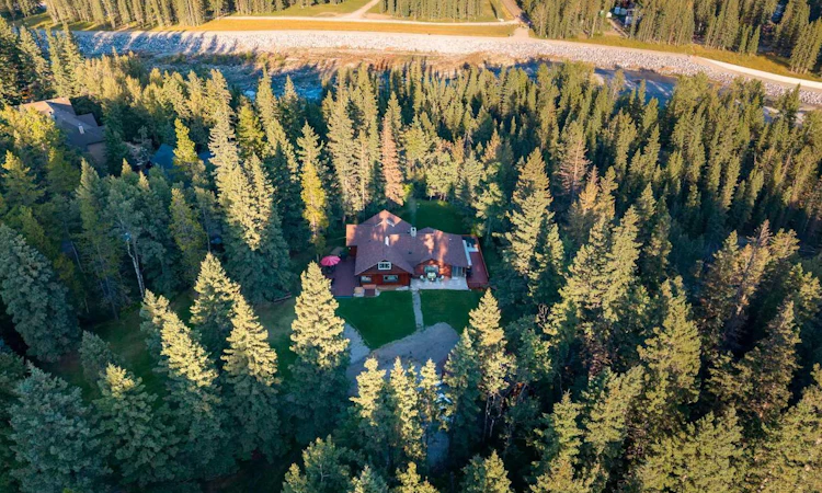 35 Bracken Point