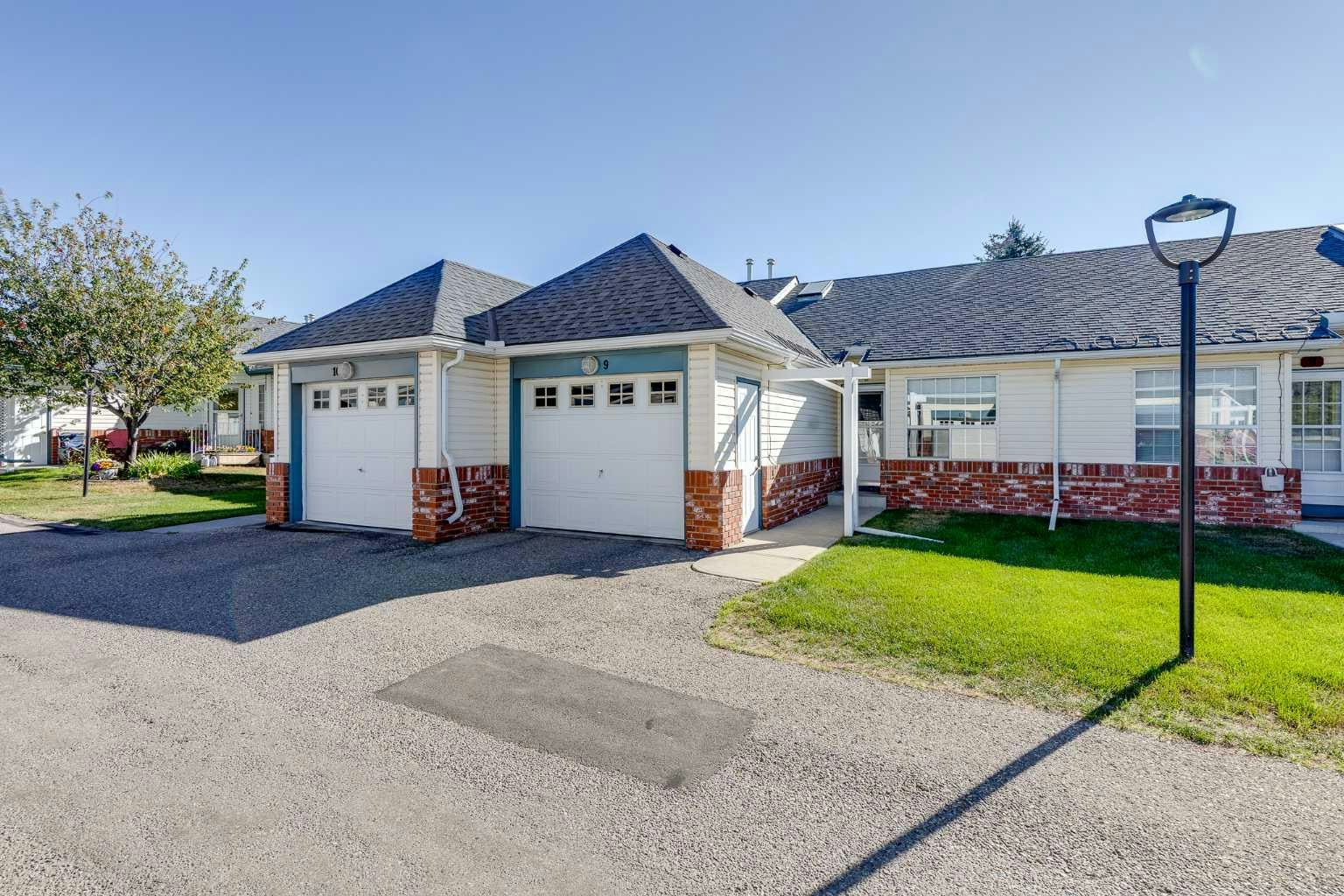 9-12 Woodside Rise NW, Airdrie, AB, T4B 2L3