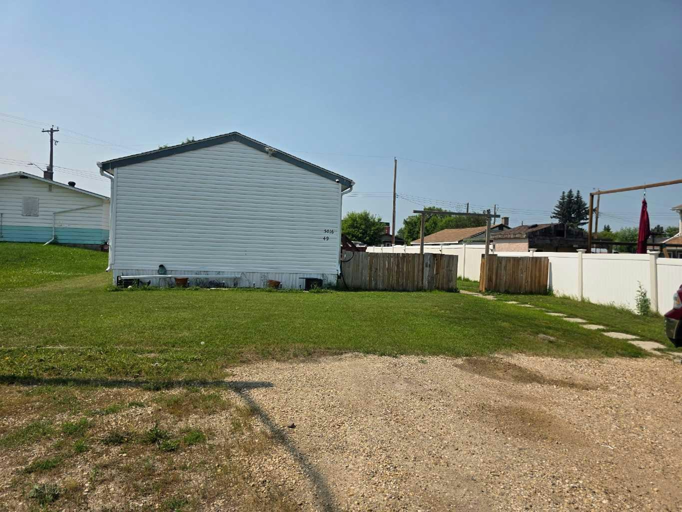 5016-49 Street, Lacombe, AB, T0C 0Y0