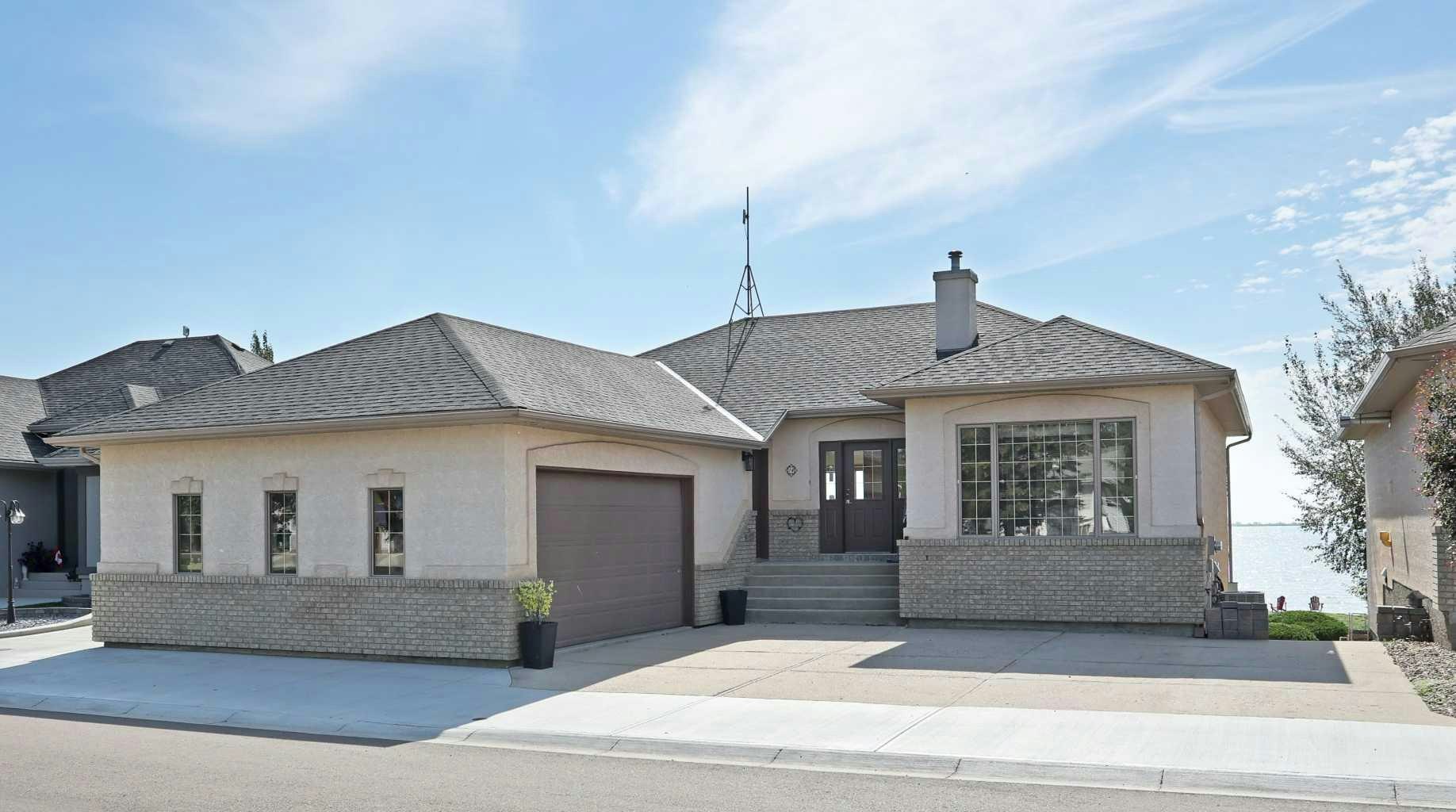 14 White Pelican Way, Rural Newell County, AB, T1R 0X5