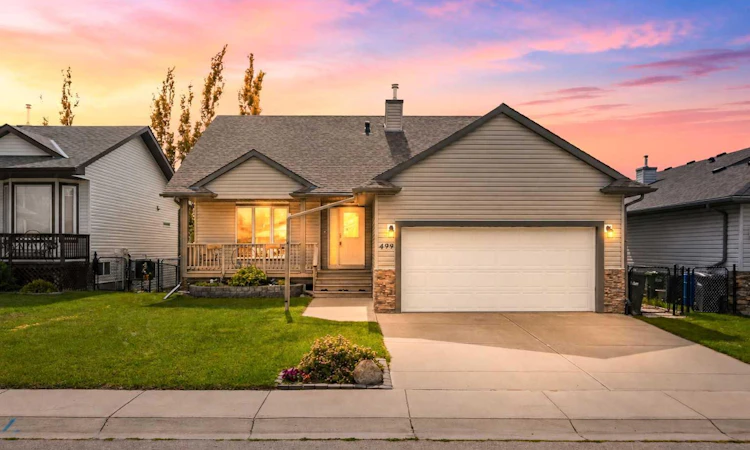499 Highland Close