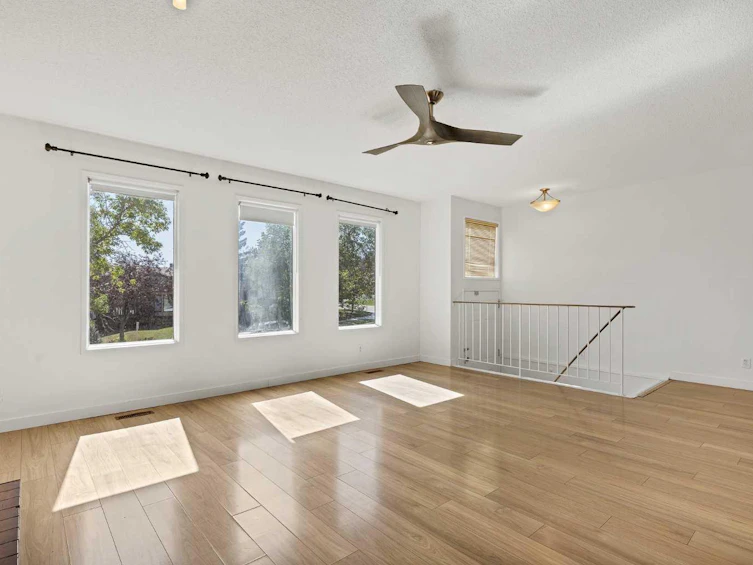 1230 Berkley Drive NW, Calgary, AB, T3K 1S9 - 3