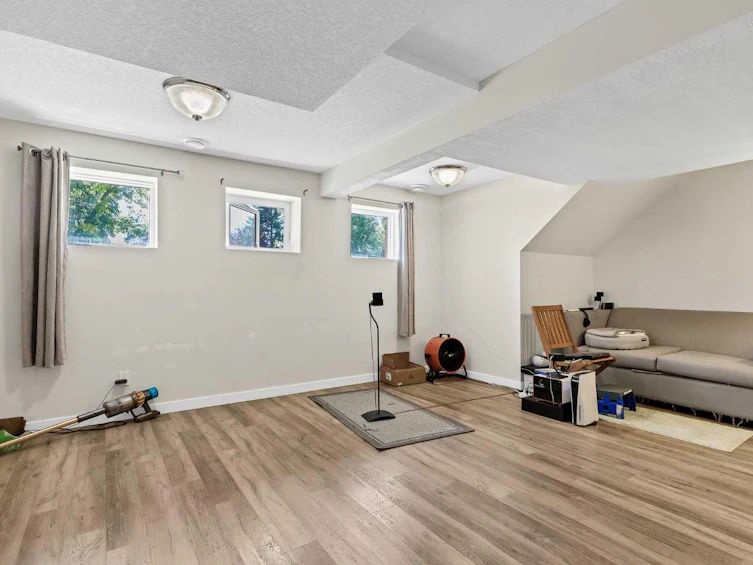 1230 Berkley Drive NW, Calgary, AB, T3K 1S9 - 16