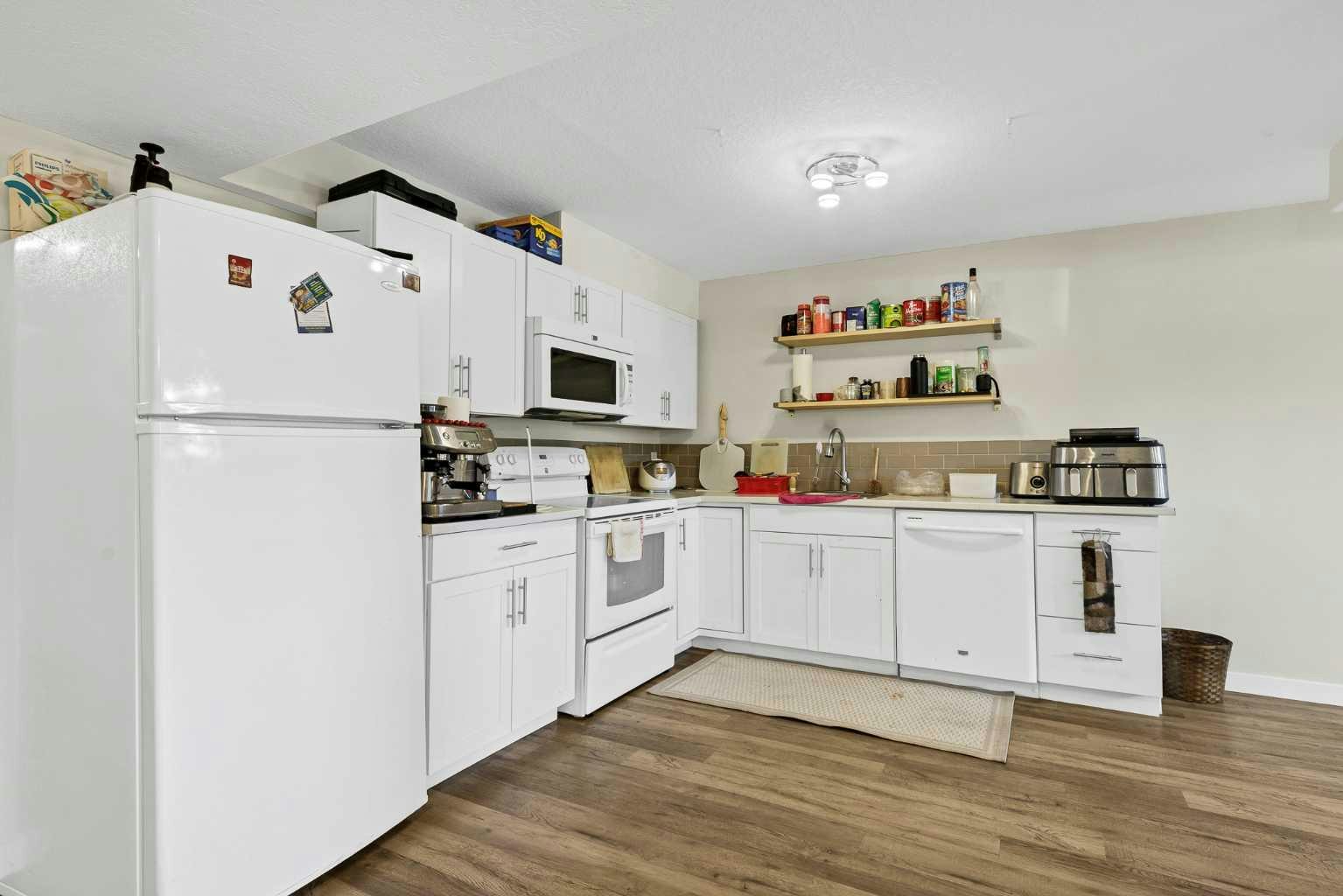 1230 Berkley Drive NW, Calgary, AB, T3K 1S9 - 20