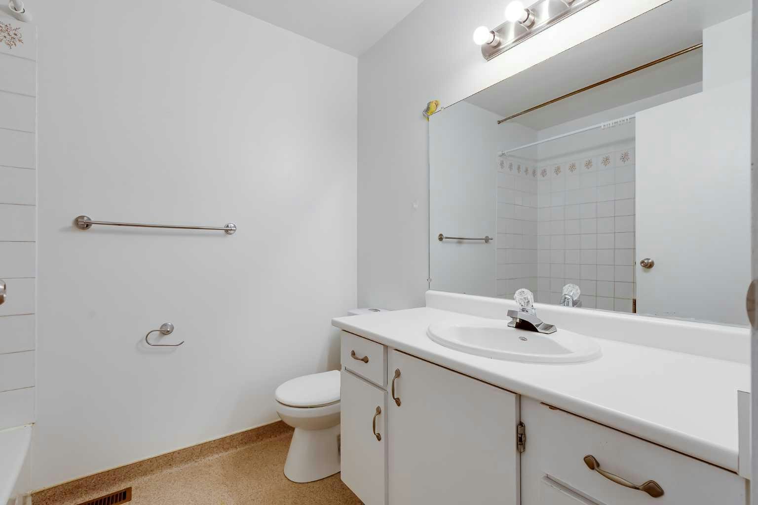 1230 Berkley Drive NW, Calgary, AB, T3K 1S9 - 15