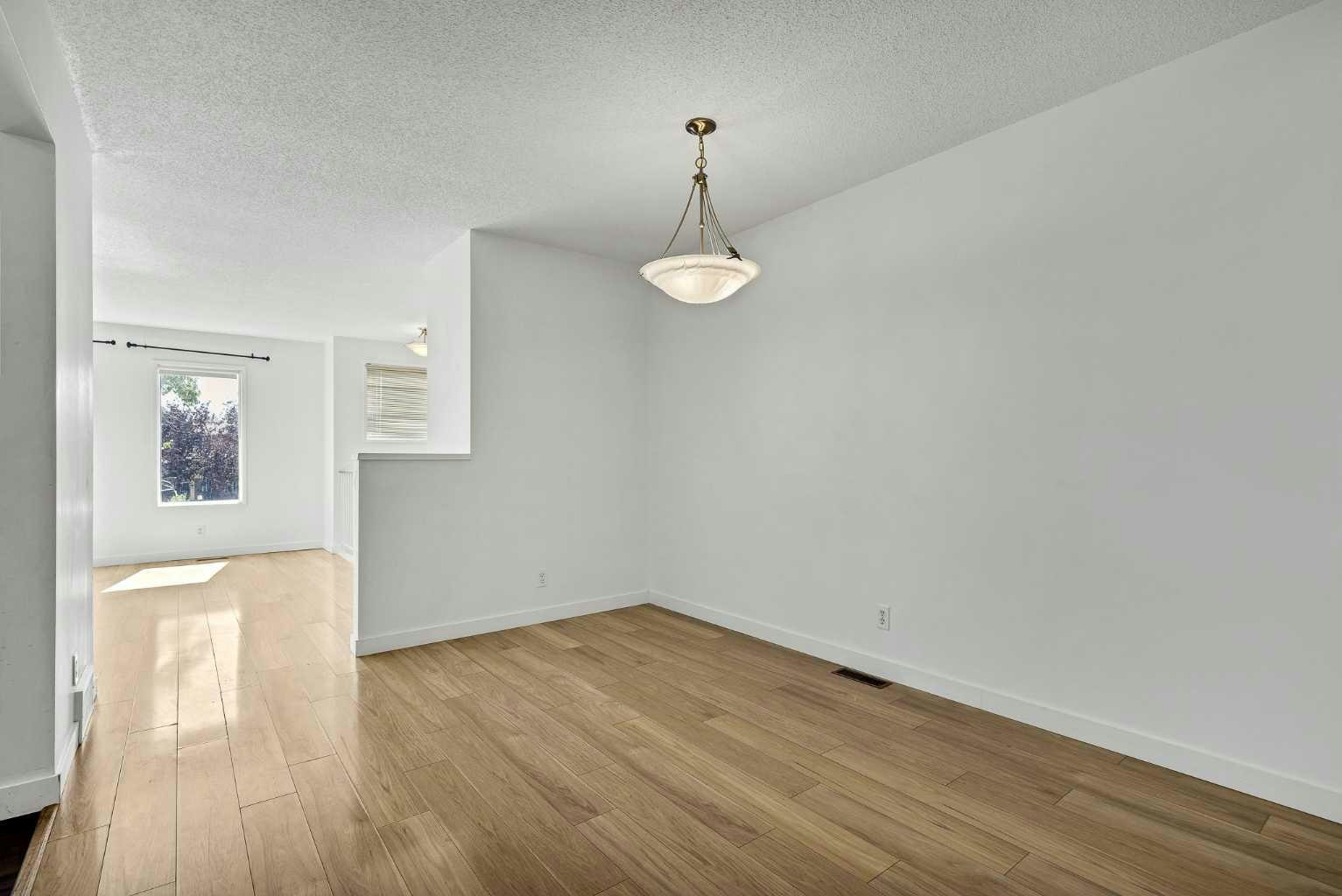 1230 Berkley Drive NW, Calgary, AB, T3K 1S9 - 8