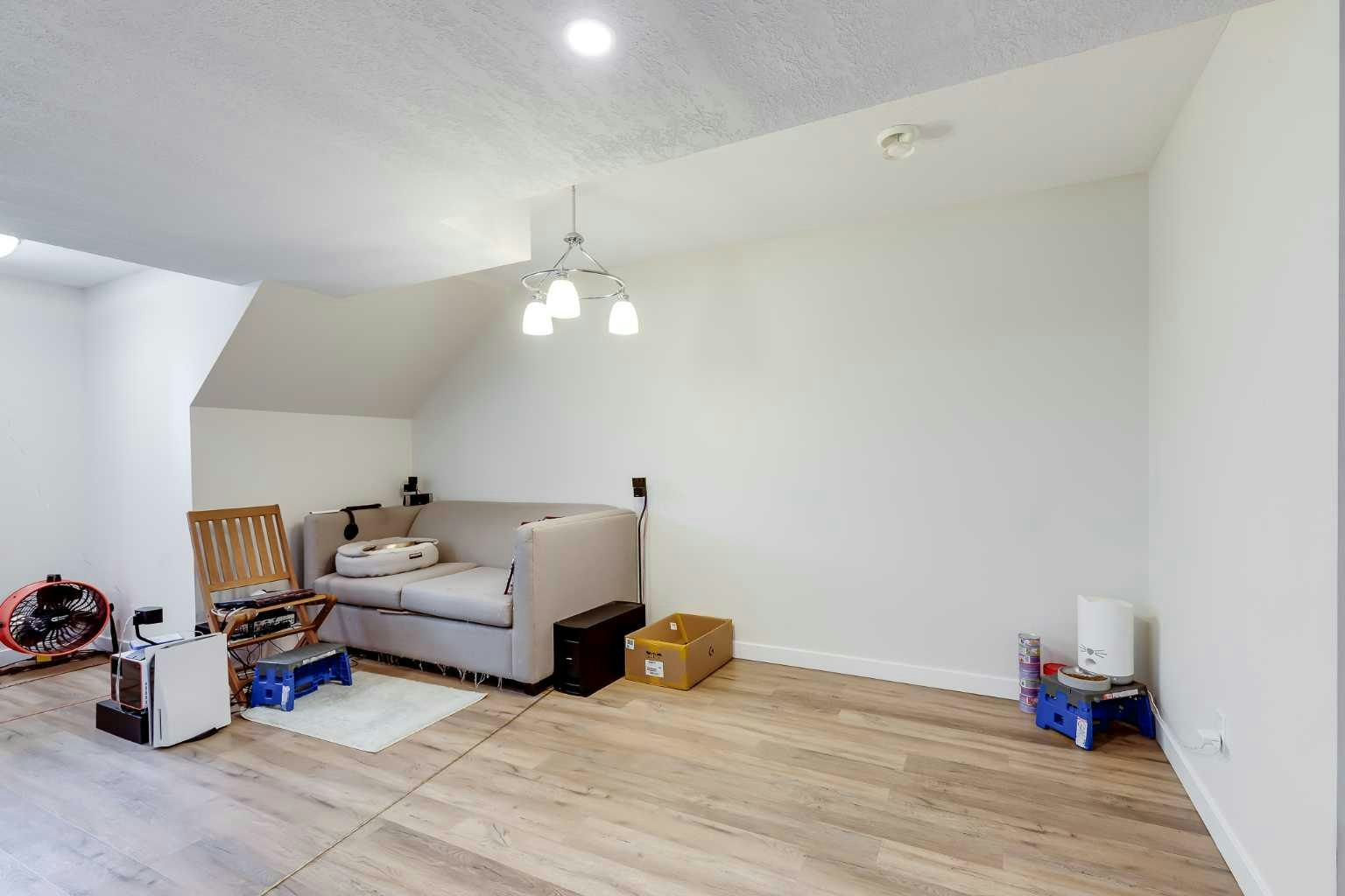 1230 Berkley Drive NW, Calgary, AB, T3K 1S9 - 22