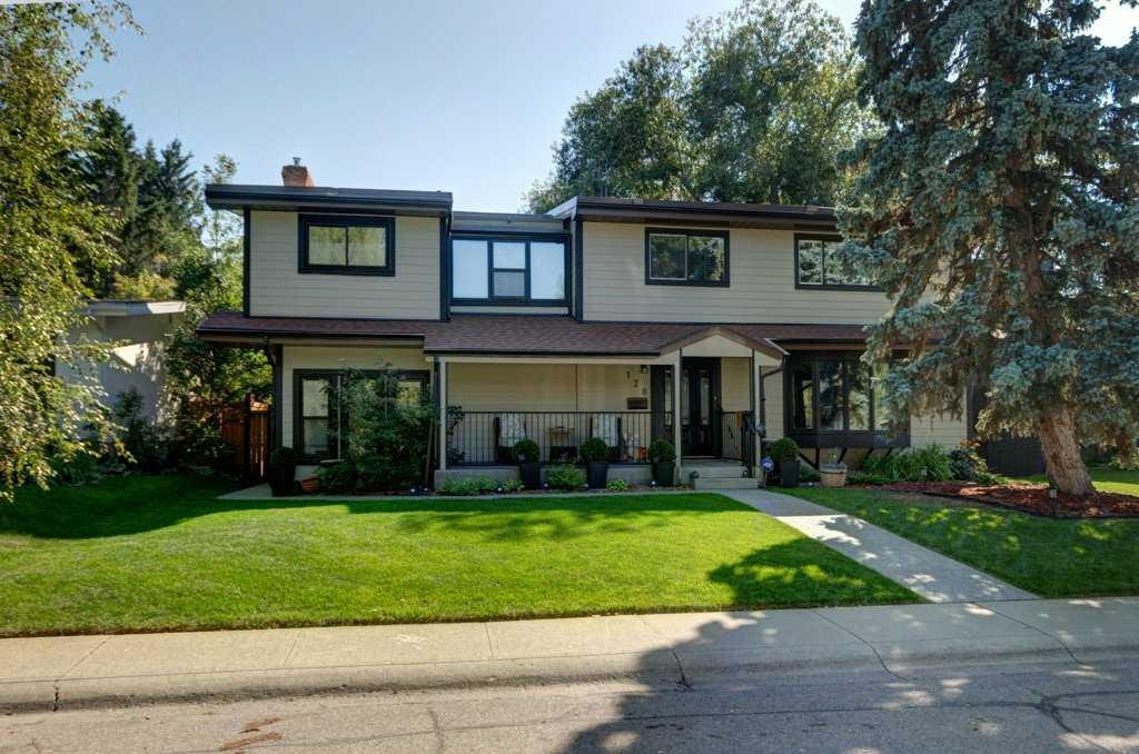 128 Chinook Drive SW, Calgary, AB, T2V 2P9