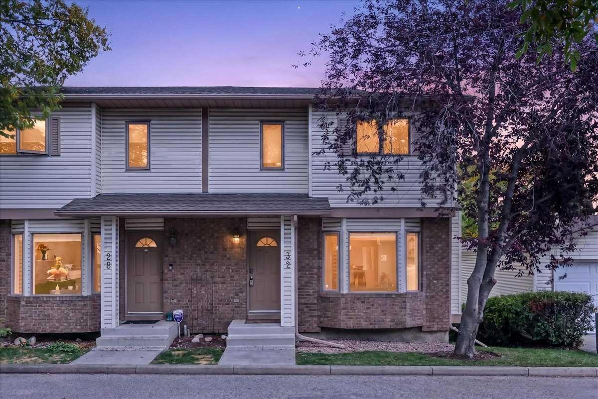 32 Patina Park SW, Calgary, AB, T3H 3E1